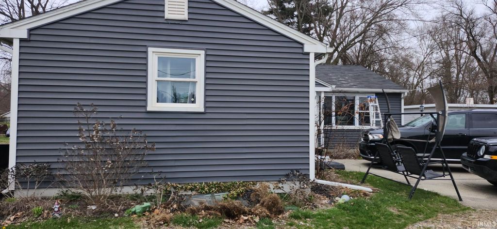 Photo of 22841 Greenleaf Boulevard, Elkhart, IN 46514 (MLS # 202610407)