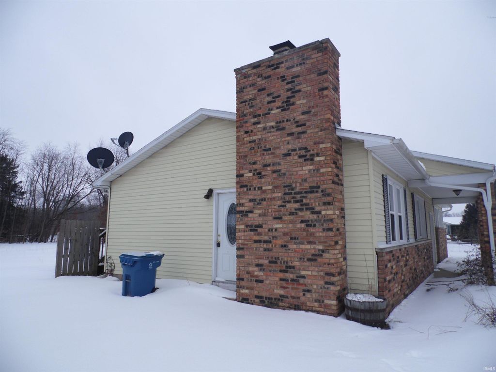 Photo of 10495 E State Road 8 Road, Knox, IN 46534 (MLS # 202606787)