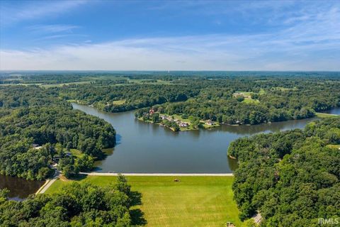 Tiny photo for Lot 39 Lake Shore Lane, Huntingburg, IN 47542 (MLS # 202612836)