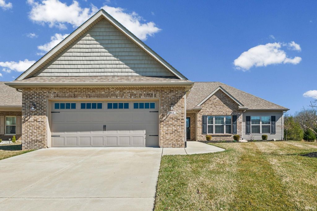 Photo of 164 Aqueduct Circle, West Lafayette, IN 47906 (MLS # 202607722)