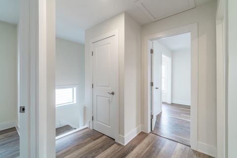 Tiny photo for 131 E Branning Avenue, Fort Wayne, IN 46806 (MLS # 202606791)