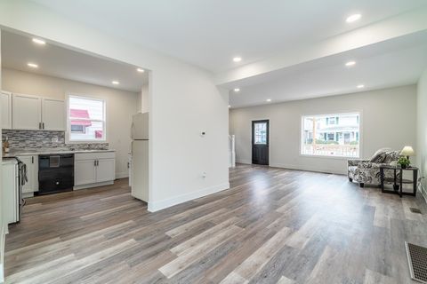 Tiny photo for 131 E Branning Avenue, Fort Wayne, IN 46806 (MLS # 202606791)