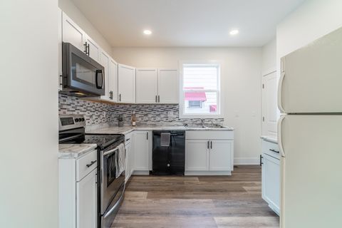 Tiny photo for 131 E Branning Avenue, Fort Wayne, IN 46806 (MLS # 202606791)