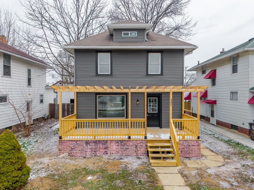 Photo of 131 E Branning Avenue, Fort Wayne, IN 46806 (MLS # 202606791)