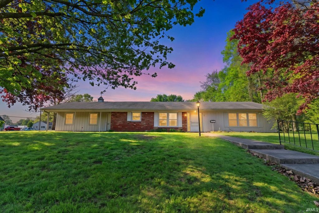 Photo of 103 E College Avenue, North Manchester, IN 46962 (MLS # 202615317)
