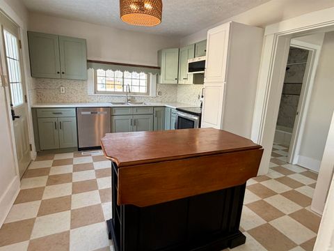 Tiny photo for 921 S Washington Street, Delphi, IN 46923 (MLS # 202603984)