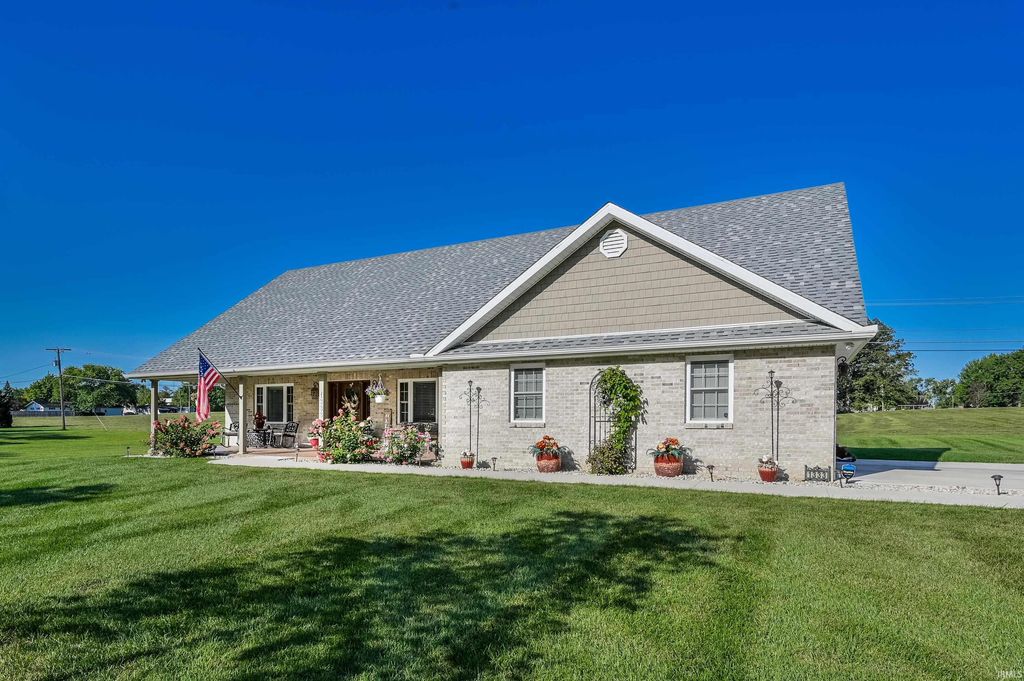 Photo of 1333 N Mill Street, Hartford City, IN 47348 (MLS # 202613966)