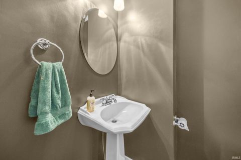 Tiny photo for 533 S 9th Street, Lafayette, IN 47901 (MLS # 202614349)