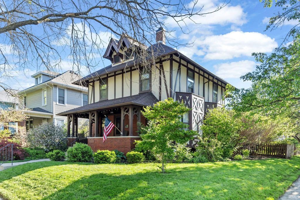 Photo of 533 S 9th Street, Lafayette, IN 47901 (MLS # 202614349)