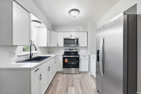 Tiny photo for 2621 Capitol Avenue, Fort Wayne, IN 46806 (MLS # 202635362)