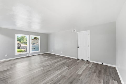 Tiny photo for 2621 Capitol Avenue, Fort Wayne, IN 46806 (MLS # 202635362)