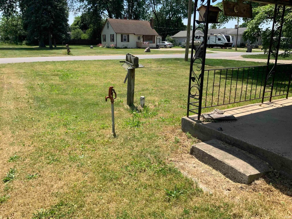 Photo of 920 W Rogers Street, Osceola, IN 46561 (MLS # 202621664)