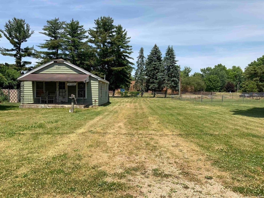 Photo of 920 W Rogers Street, Osceola, IN 46561 (MLS # 202621664)