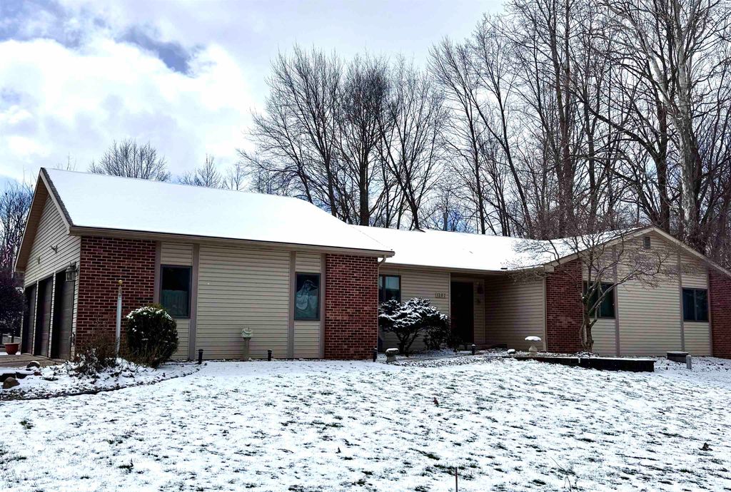 Photo of 1207 Timon Street, Warsaw, IN 46580 (MLS # 202608783)