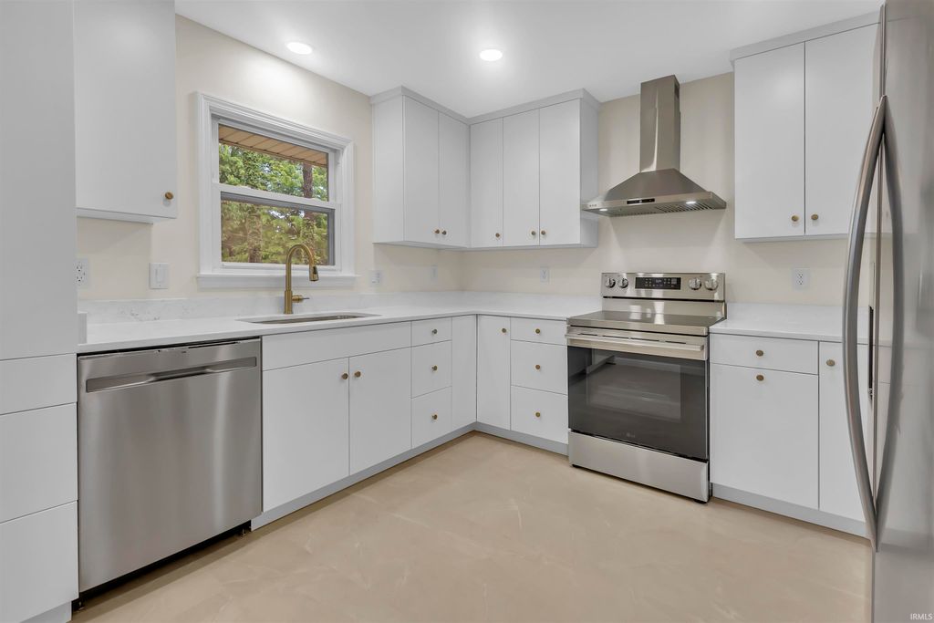 Photo of 1506 S Nancy Street, Bloomington, IN 47401 (MLS # 202619735)