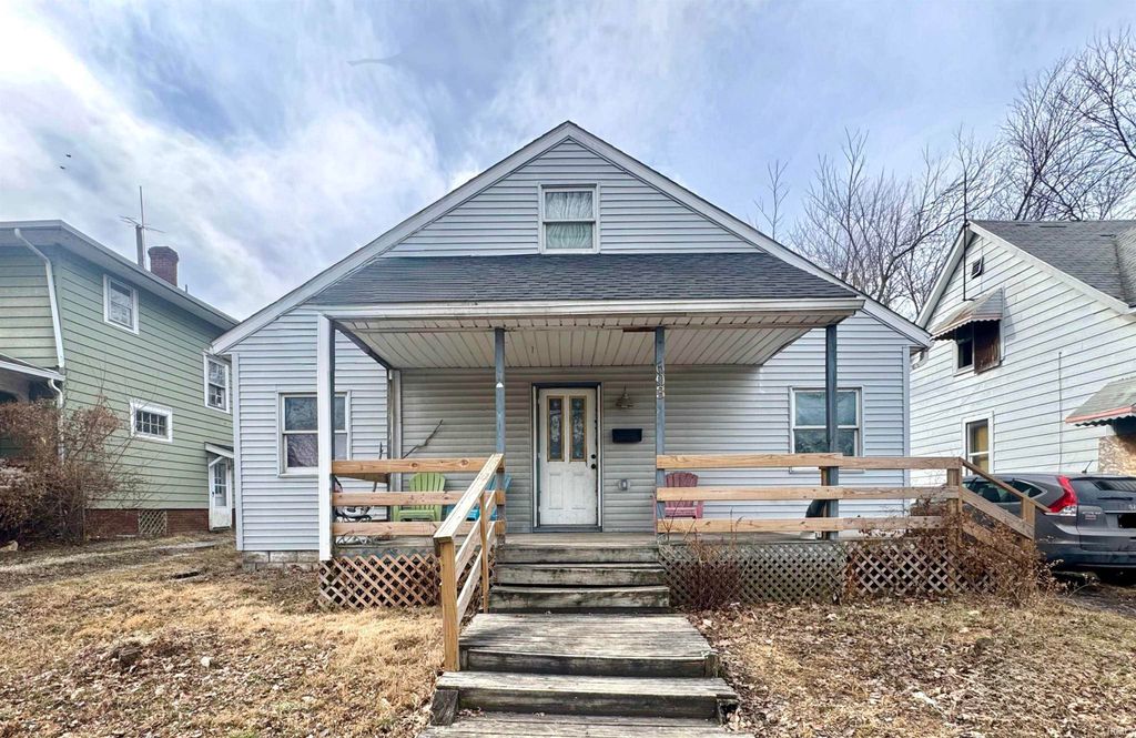 Photo of 603 S Washington Street, Kokomo, IN 46902 (MLS # 202605464)