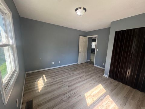 Tiny photo for 603 S Washington Street, Kokomo, IN 46902 (MLS # 202605464)