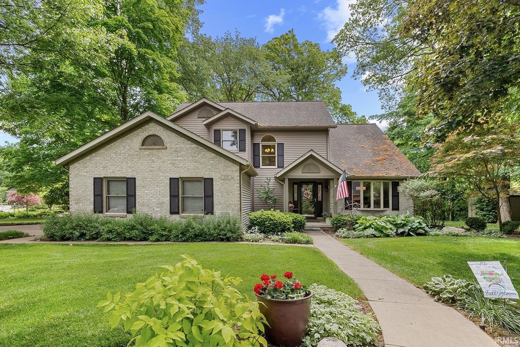 Photo for 125 Durkees Run Drive, Lafayette, IN 47905 (MLS # 202518728)