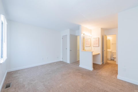 Tiny photo for 563 E Graham Place, Bloomington, IN 47401 (MLS # 202626695)