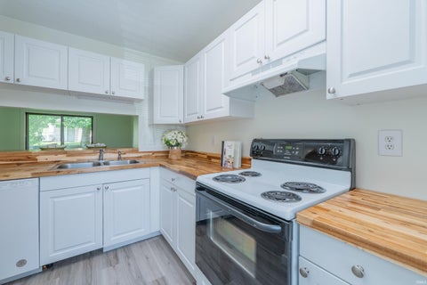 Tiny photo for 563 E Graham Place, Bloomington, IN 47401 (MLS # 202626695)