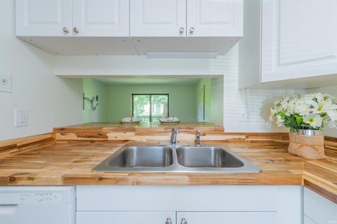 Tiny photo for 563 E Graham Place, Bloomington, IN 47401 (MLS # 202626695)