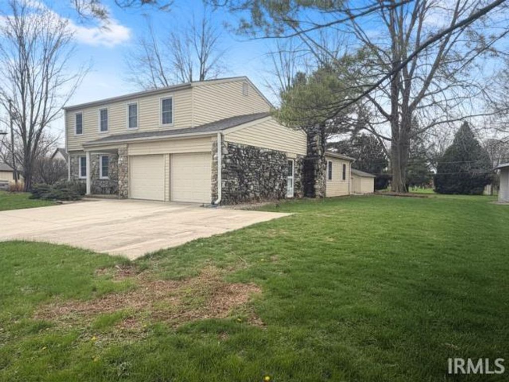 Photo of 1009 N Hickory Ln, Kokomo, IN 46901 (MLS # 202611625)