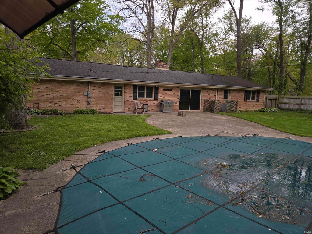 Photo of 54519 Whispering Oak Drive, Mishawaka, IN 46545 (MLS # 202617344)