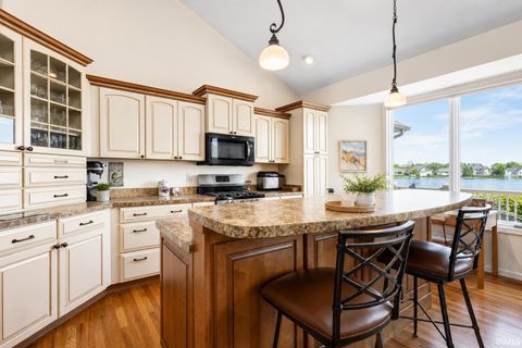 Tiny photo for 6641 Dockside Drive, South Bend, IN 46628 (MLS # 202618422)