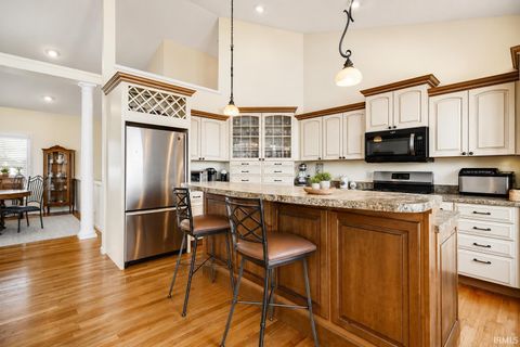 Tiny photo for 6641 Dockside Drive, South Bend, IN 46628 (MLS # 202618422)