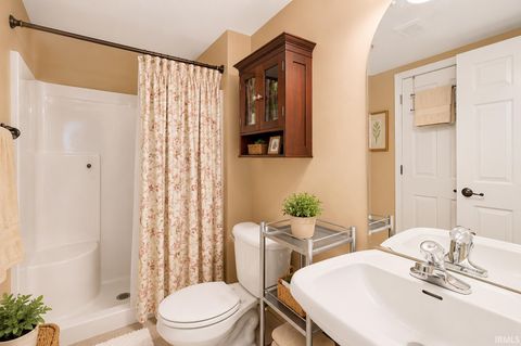 Tiny photo for 6641 Dockside Drive, South Bend, IN 46628 (MLS # 202618422)
