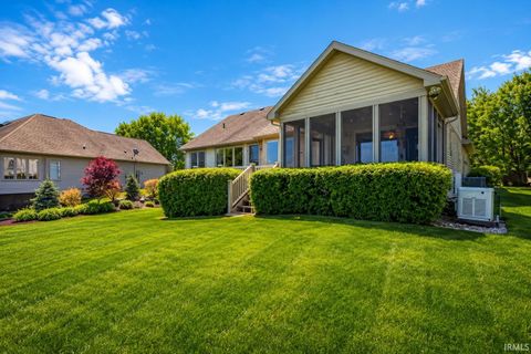 Tiny photo for 6641 Dockside Drive, South Bend, IN 46628 (MLS # 202618422)
