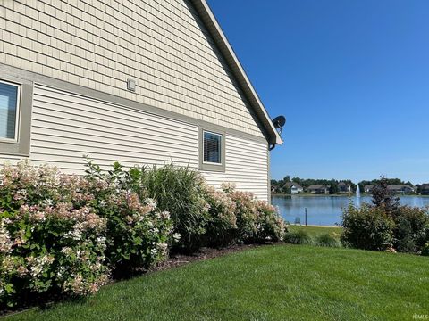 Tiny photo for 6641 Dockside Drive, South Bend, IN 46628 (MLS # 202618422)