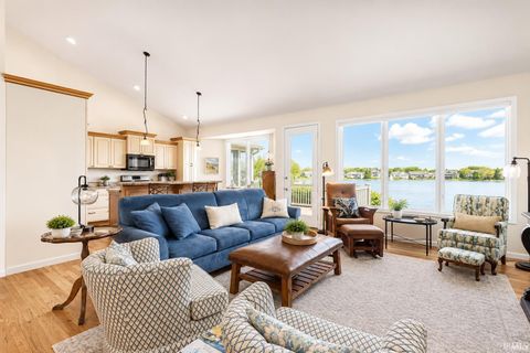 Tiny photo for 6641 Dockside Drive, South Bend, IN 46628 (MLS # 202618422)