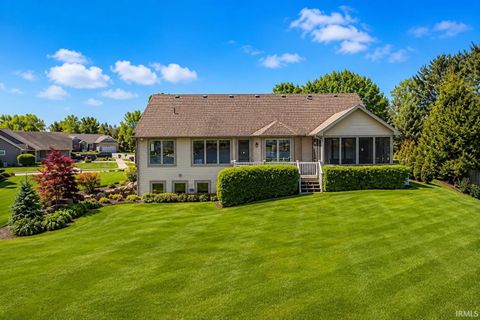 Tiny photo for 6641 Dockside Drive, South Bend, IN 46628 (MLS # 202618422)