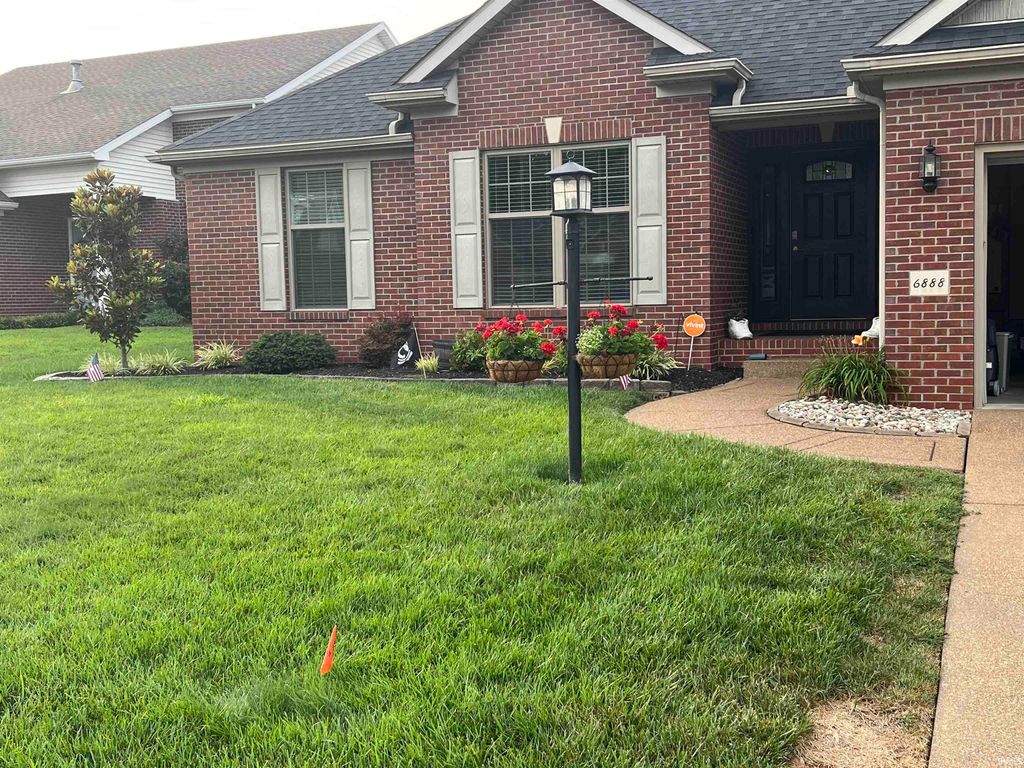 Photo of 6888 Cottage Lane, Newburgh, IN 47630 (MLS # 202630493)