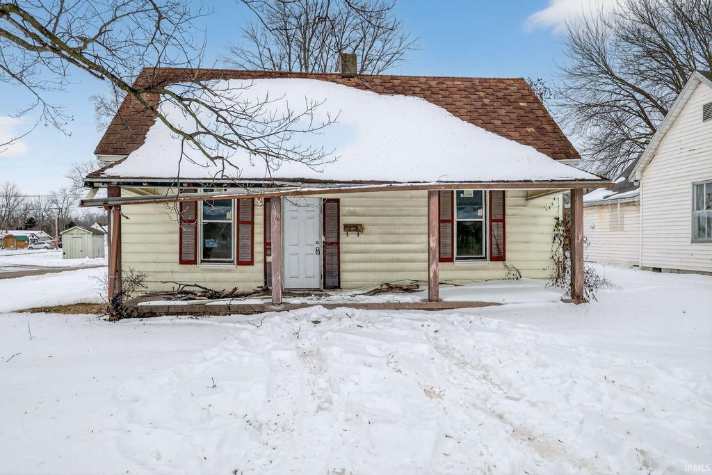 Photo of 610 4th Street, Linton, IN 47441 (MLS # 202603878)