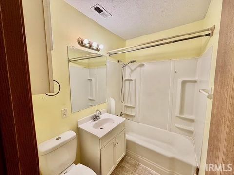 Tiny photo for 609 Briar Court, Kokomo, IN 46902 (MLS # 202541068)