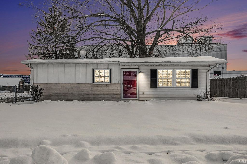 Photo of 527 Imus Drive, Mishawaka, IN 46545 (MLS # 202548400)