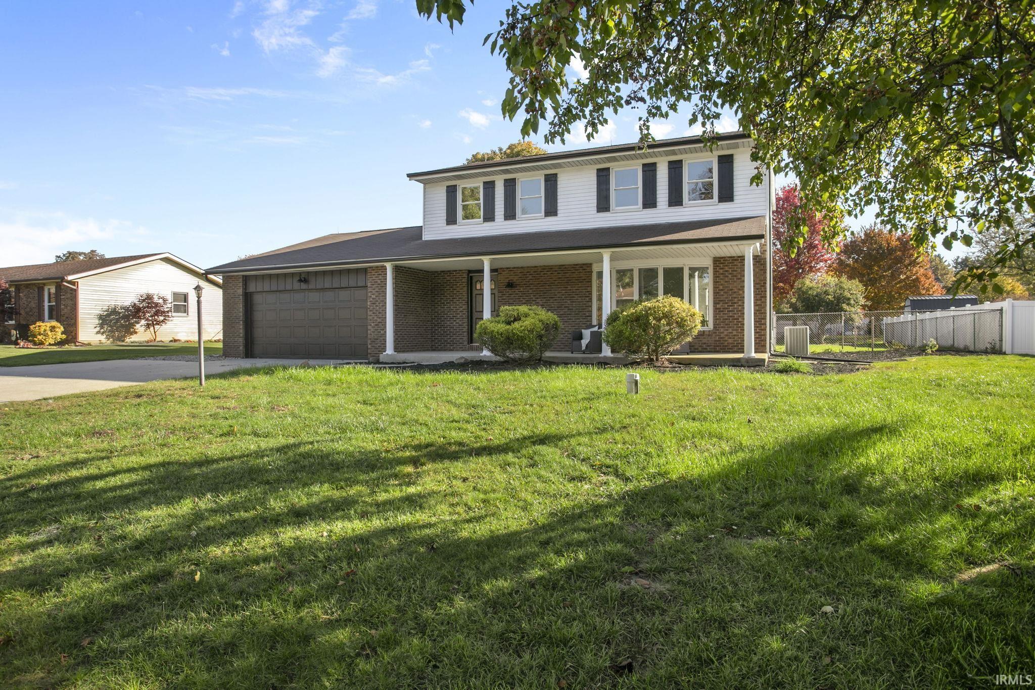 Elkhart, Indiana 46516, United States, 4 Bedrooms Bedrooms, ,3 BathroomsBathrooms,Residential,Active,225825