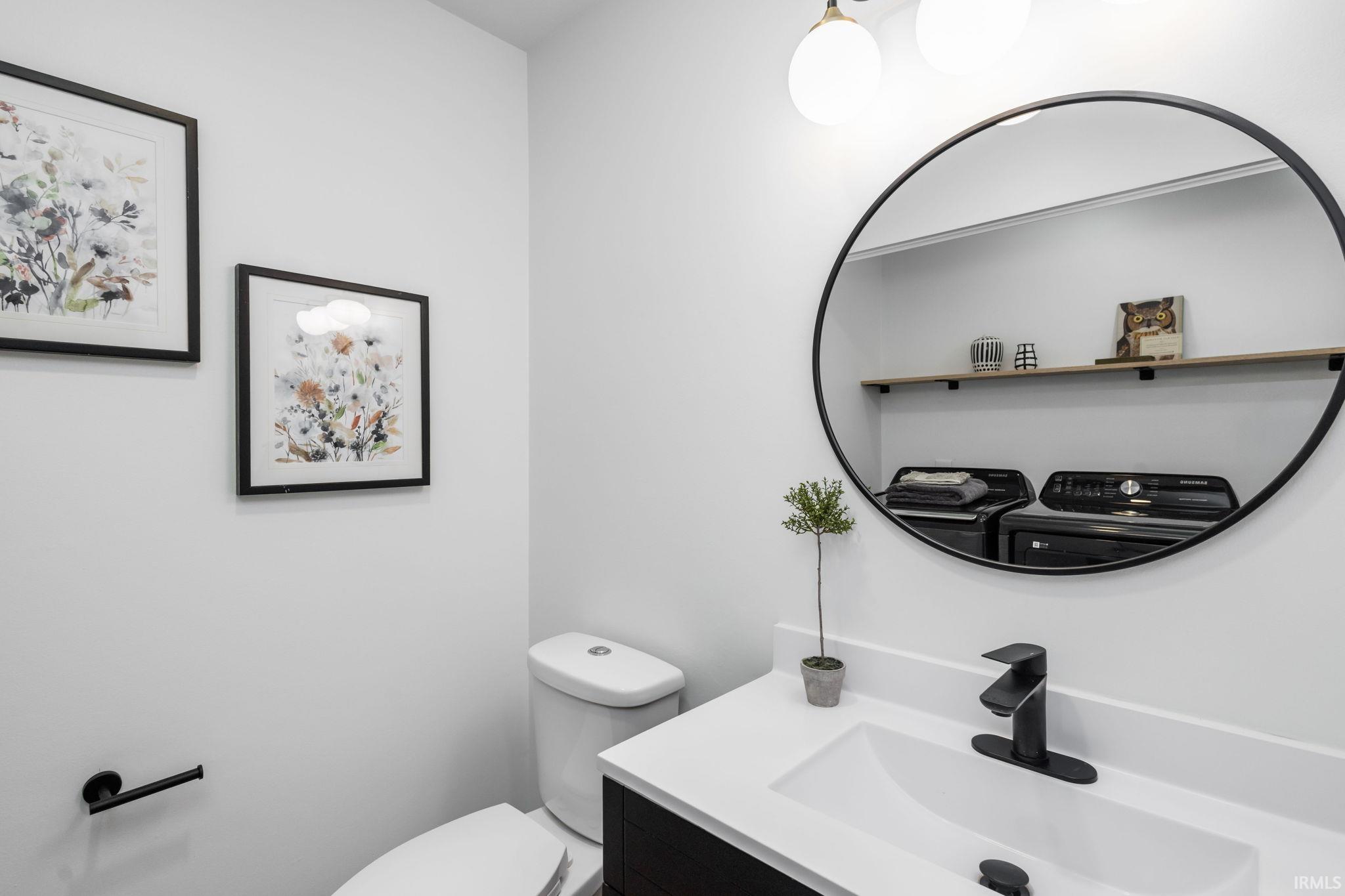 Elkhart, Indiana 46516, United States, 4 Bedrooms Bedrooms, ,3 BathroomsBathrooms,Residential,Active,225825