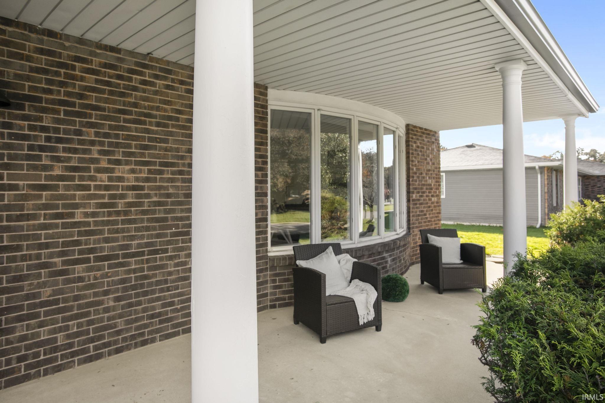 Elkhart, Indiana 46516, United States, 4 Bedrooms Bedrooms, ,3 BathroomsBathrooms,Residential,Active,225825