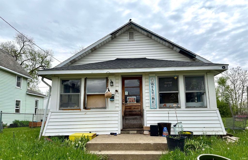 Photo of 3009 S Gallatin Street, Marion, IN 46953 (MLS # 202615329)