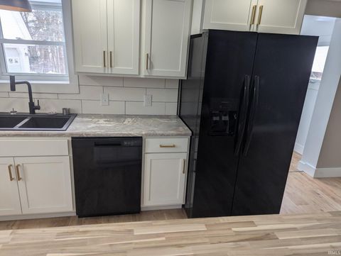 Tiny photo for 308 Bellevue Street, New Carlisle, IN 46552 (MLS # 202604849)