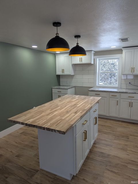 Tiny photo for 308 Bellevue Street, New Carlisle, IN 46552 (MLS # 202604849)