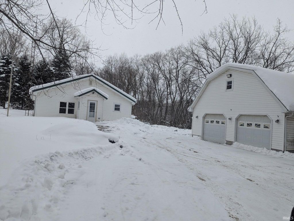 Photo of 308 Bellevue Street, New Carlisle, IN 46552 (MLS # 202604849)