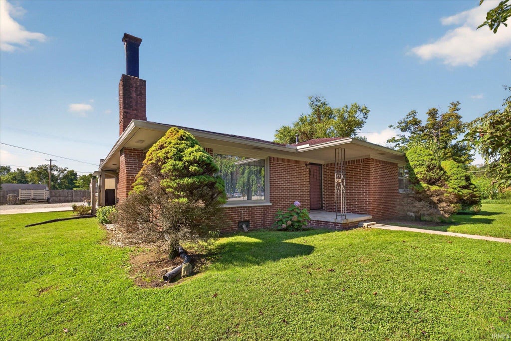 Photo of 107 E Mill Street, Brooklyn, IN 47611 (MLS # 202636755)