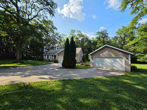 Tiny photo for 9103 W Bicycle Bluffs Lane, Delphi, IN 46923 (MLS # 202631322)