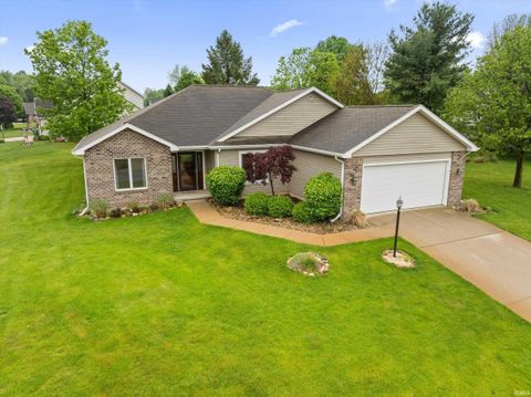 32840 Morning Dove Court, New Carlisle, IN 46552 - #: 202518948