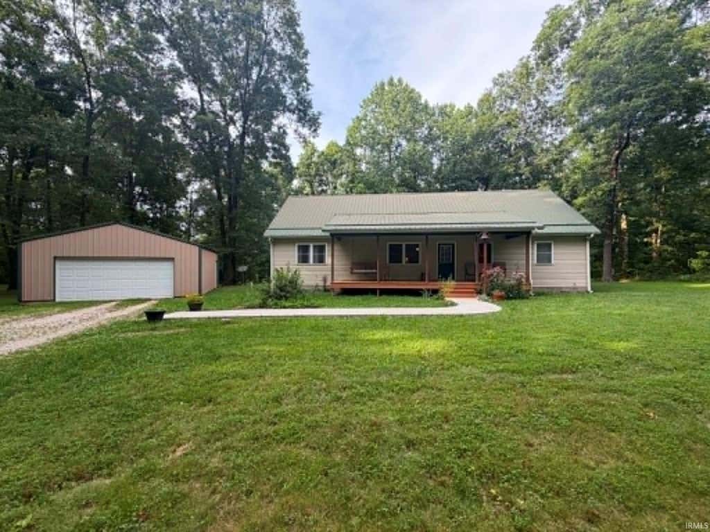 Photo of 5655 S Dry Branch Rd RD, Bloomfield, IN 47424 (MLS # 202626949)