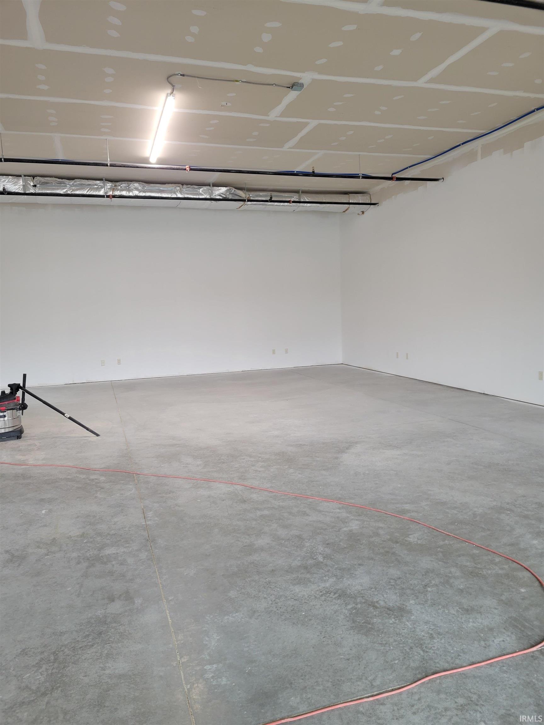 Elkhart, Indiana 46516, United States, ,Commercial,Active,74509